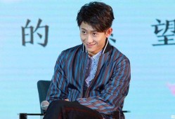 娱乐大爆料邓伦杨洋,双星闪耀，幕后故事揭秘